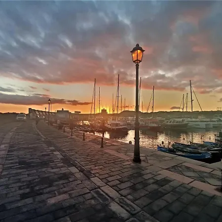 아파트 Sunny-harbour 아로나